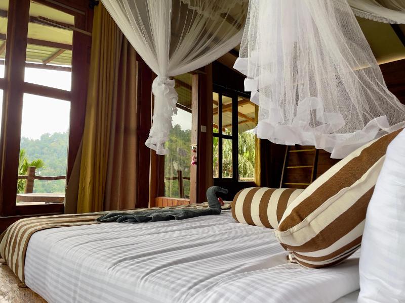 Rustic Cottage - image 12
