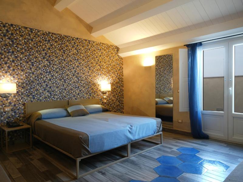 Quadruple Room with Garden View image 4