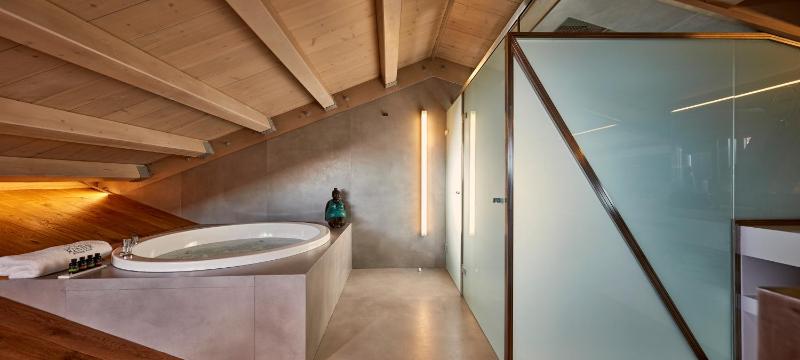 Master Suite with Balcony and Sea View image 2