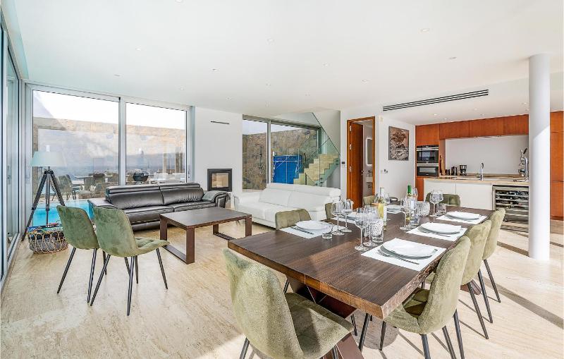 Luxurious Home In Granada - image 41