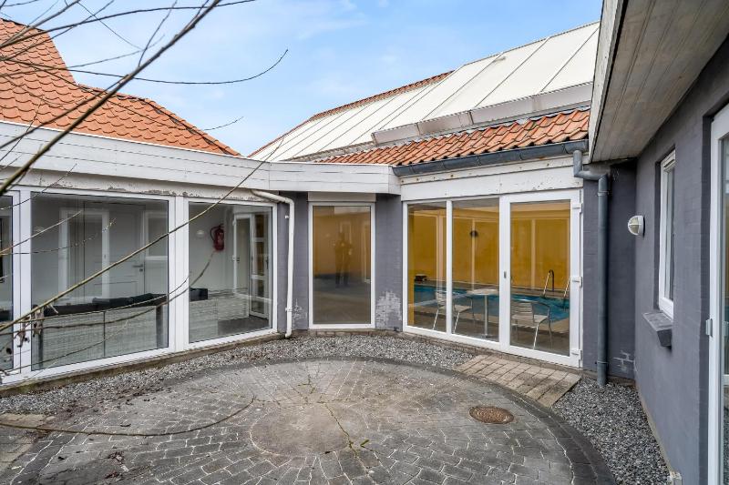Large Holiday Home With Pool And Spa In The Middle Of Blokhus Town Close To The North Sea - image 38