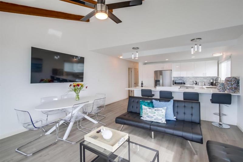 Mermaid's Penthouse - image 14