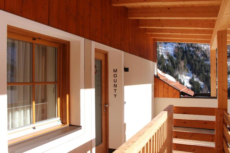 Apartment with Mountain View image 2