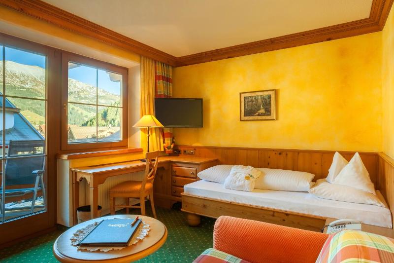Single Room image 2