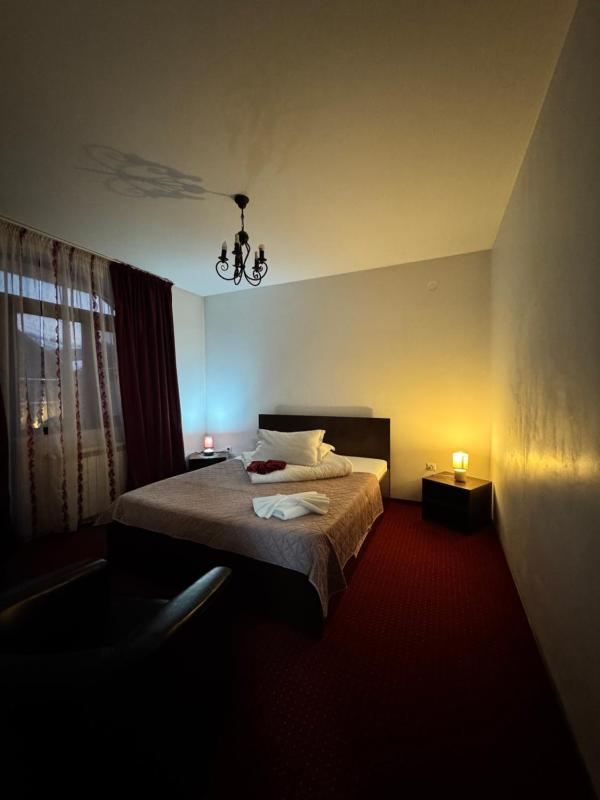 Deluxe Double Room with Shower image 4