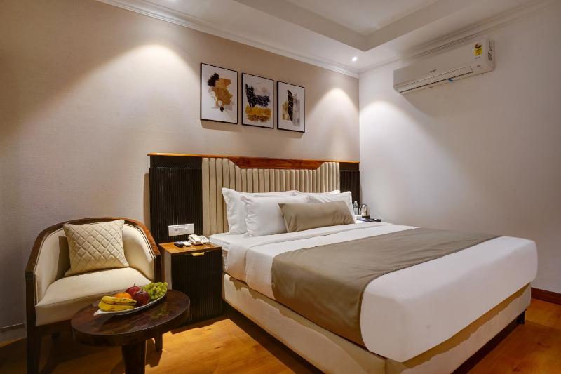 IVA Premium Delhi Airport - FREE Airport Drop - image 17