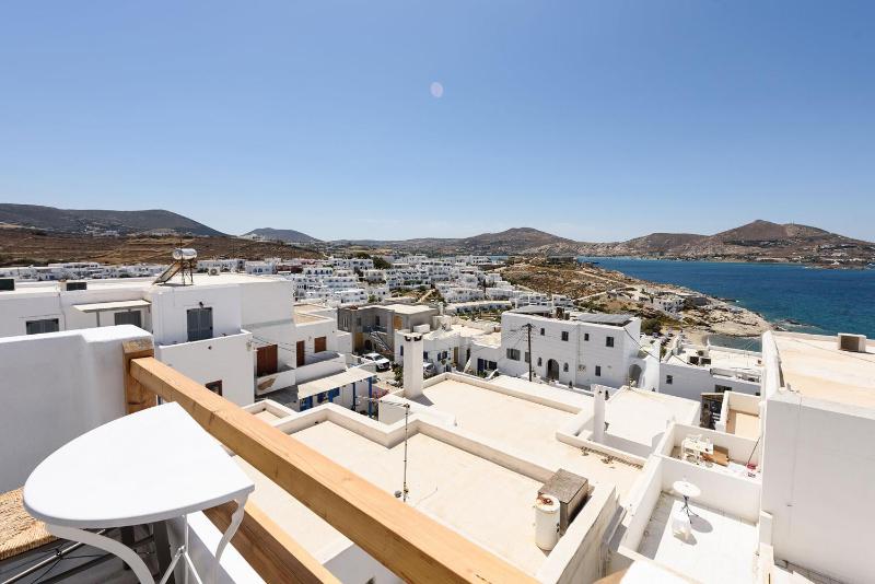 Double Room with Balcony and Sea View image 4