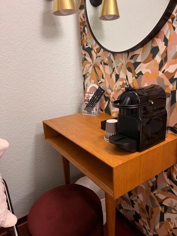 Twin Room image 2