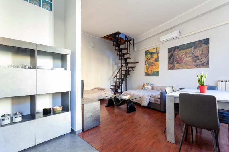 Heart of NoLo - Meryggiare Apartments - image 16
