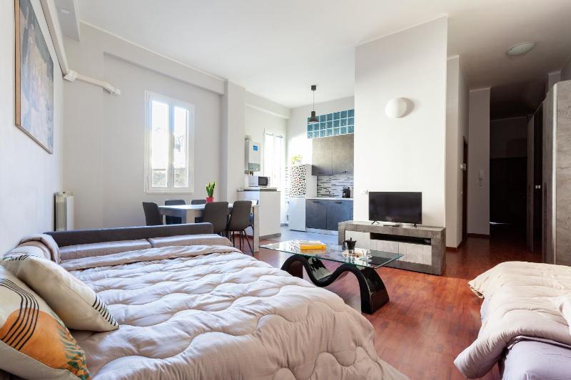 Heart of NoLo - Meryggiare Apartments - image 15