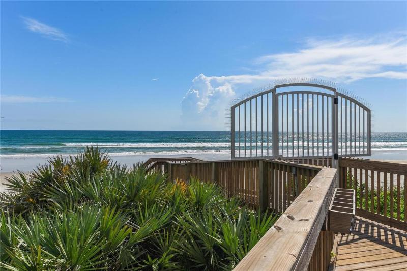 Oceanfront Seascape Condo - 2 Br2Ba - image 23