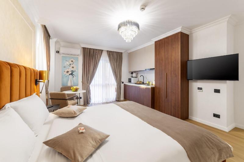 Crystal Luxury - image 8