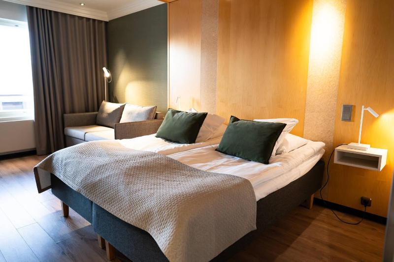 Double Room image 3
