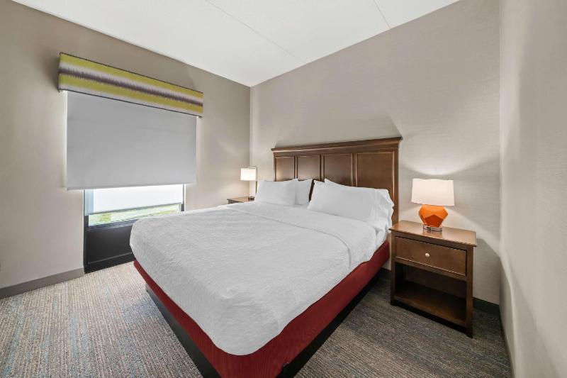 One-Bedroom King Suite - Non-Smoking image 1