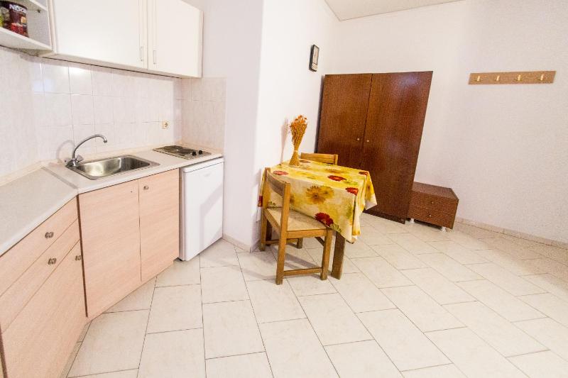 Aphrodite Apartments - image 11