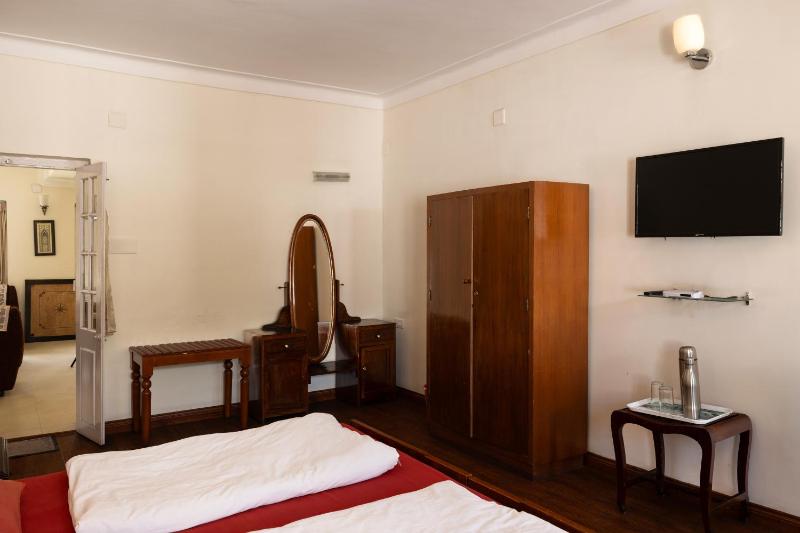 Colonels inn - image 32