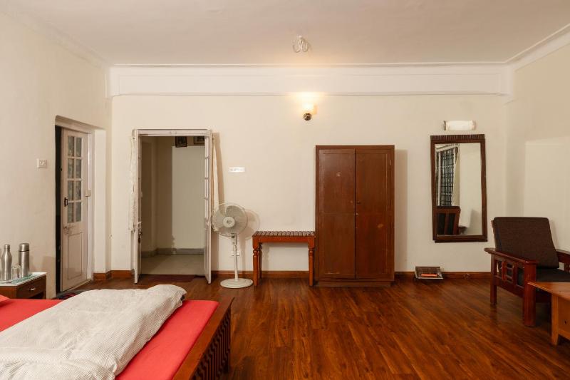 Colonels inn - image 13