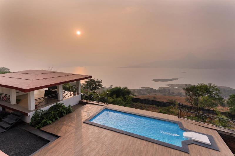 SaffronStays Blue Infinitum Lakeview Pawna - image 28