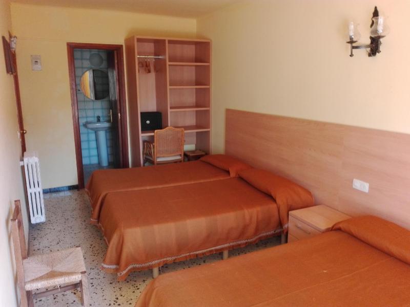 Triple Room image 1