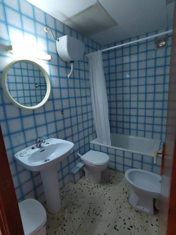 Twin Room image 1