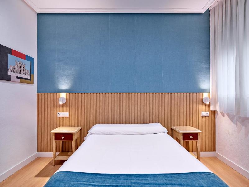 Double or Twin Room image 1