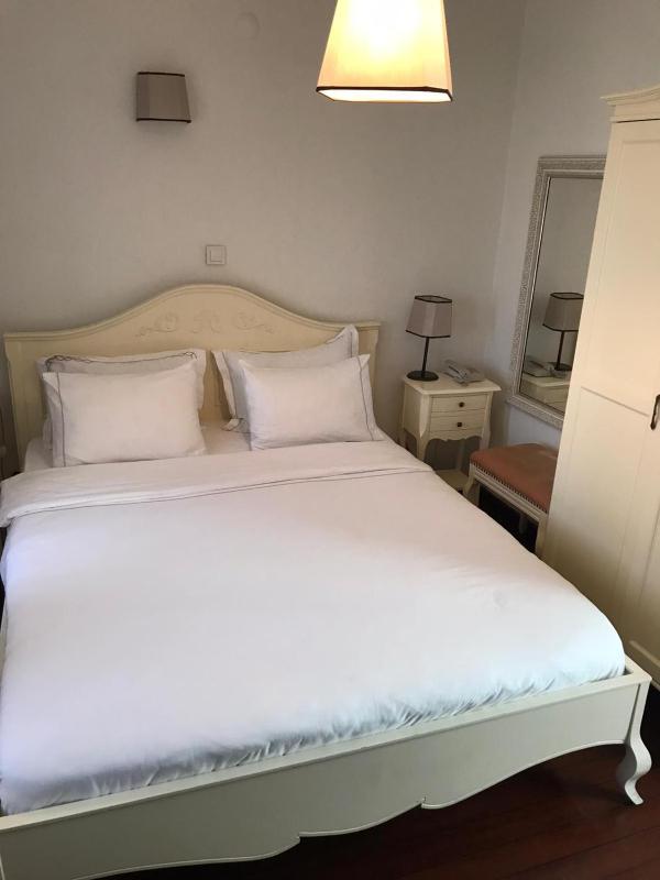 Double Room image 3