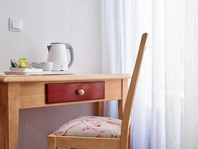 Double or Twin Room with Extra Bed image 3