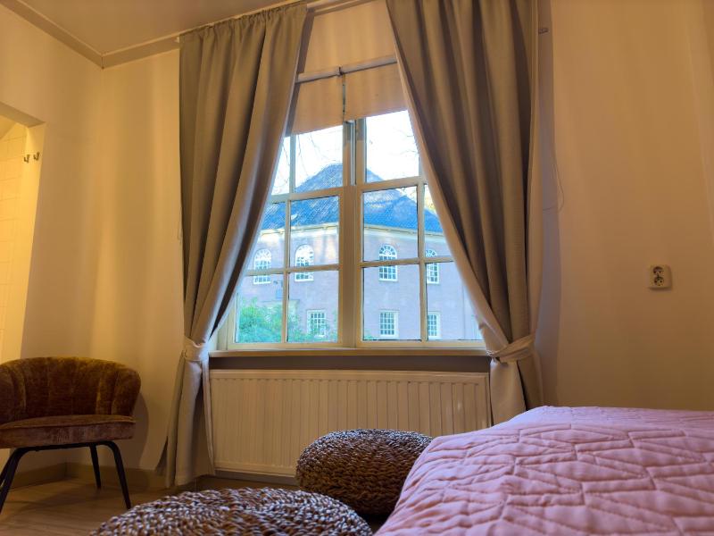 Twin Room image 3