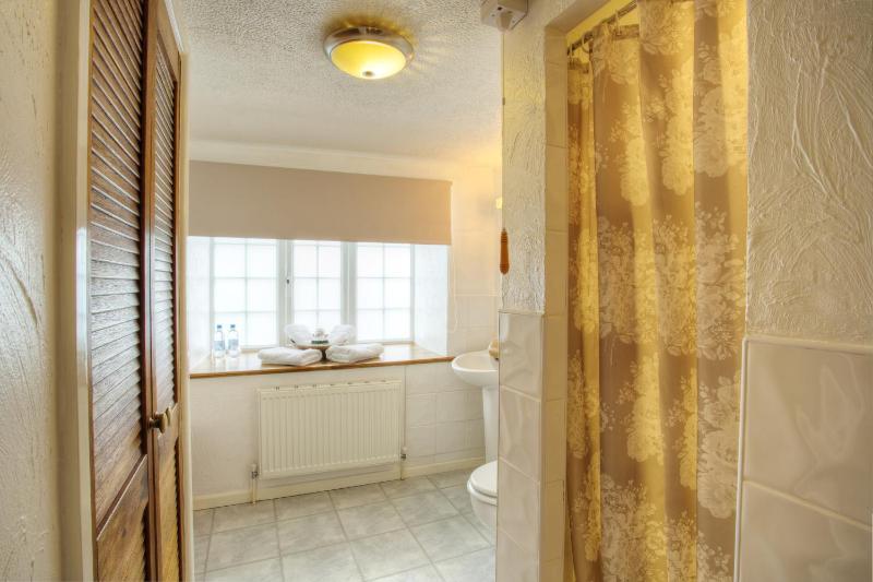 Classic King Room image 4