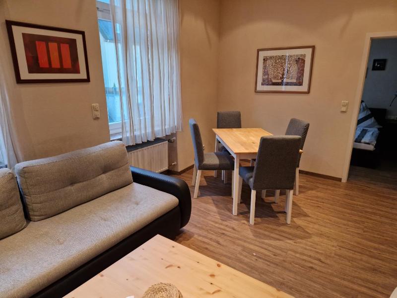 One-Bedroom Apartment image 4