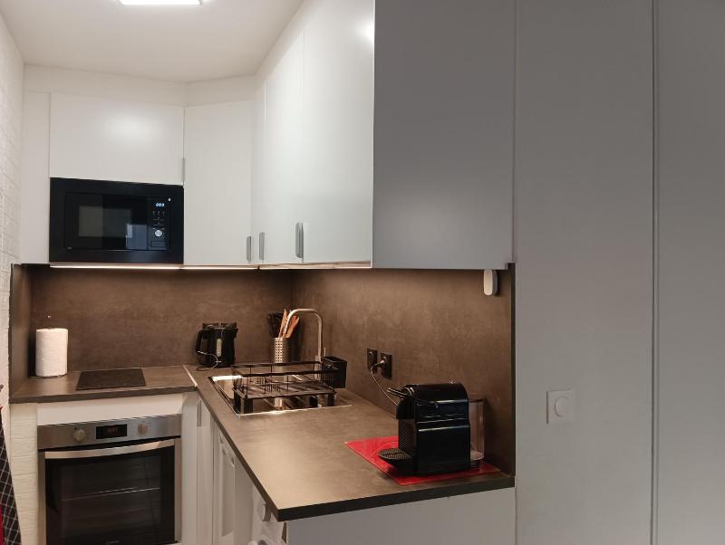 Studio Apartment image 3