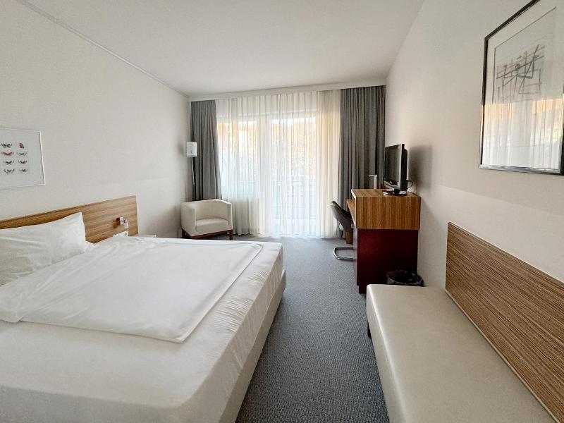 Standard Double Room image 1