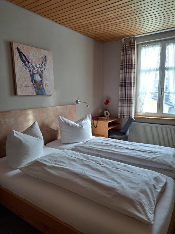 Double Room image 4