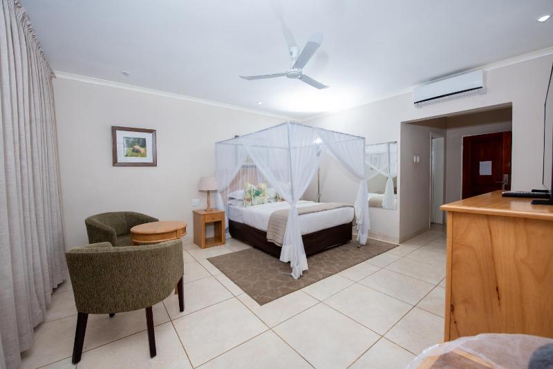Deluxe Double Room image 1
