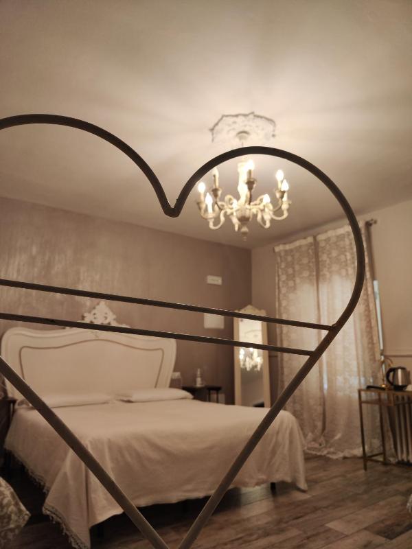 Deluxe Quadruple Room image 2