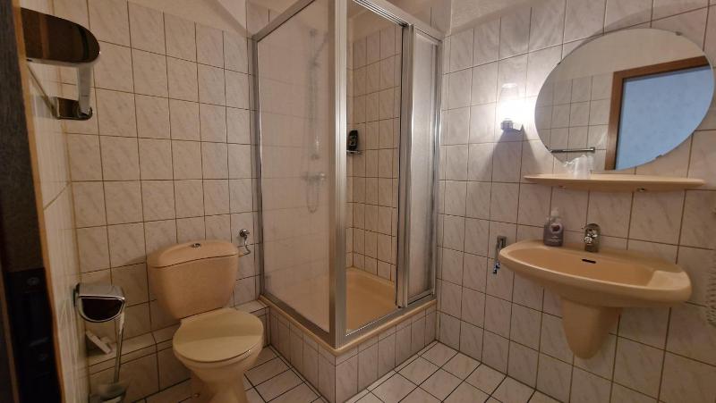 Single Room image 2