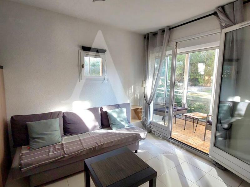 Beau T2 moderne residence avec piscine - Place de parking - image 13