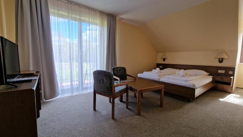 Double Room with Balcony image 1