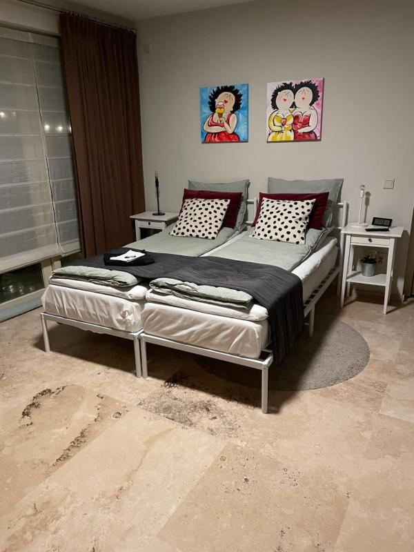 Deluxe Room (2 Adults + 1 Child) image 1