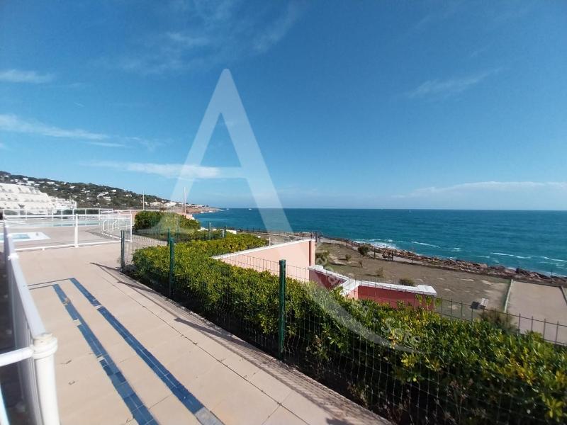 STUDIO 4 PERS RES 1ERE LIGNE MER AVEC PISCINE - image 17