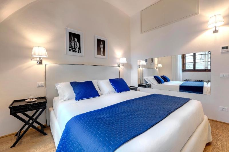 Double Room with Private Bathroom image 1