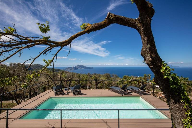 Villa Aprea luxury villa with stunning views and private heated pool - image 6