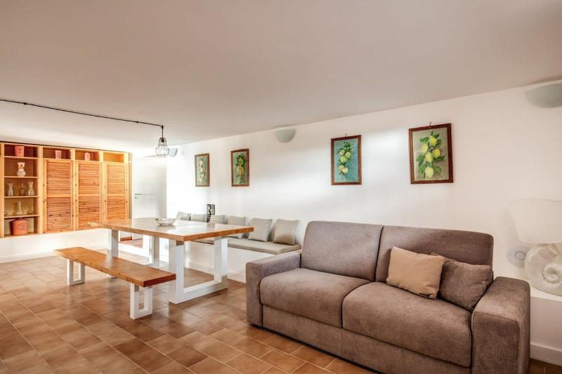 Villa Aprea luxury villa with stunning views and private heated pool - image 22