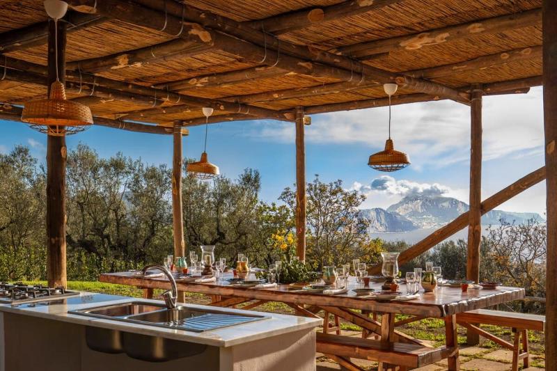Villa Aprea luxury villa with stunning views and private heated pool - image 33