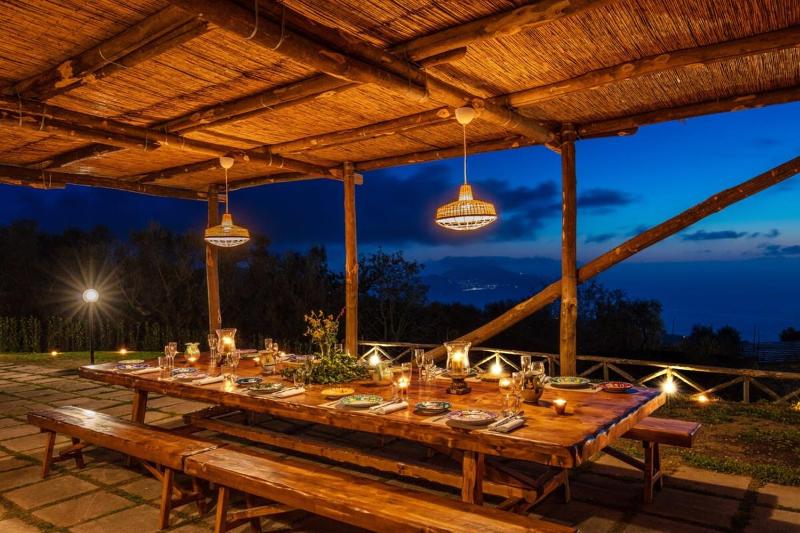 Villa Aprea luxury villa with stunning views and private heated pool - image 2