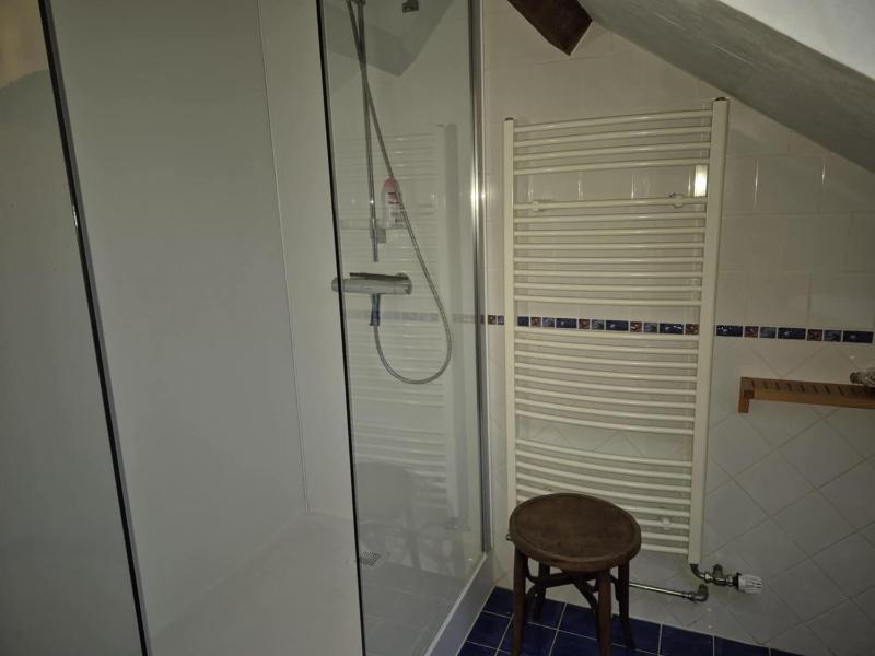 Double Room with Shared Bathroom image 1