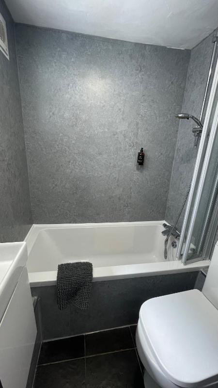 Garden Studio Apartment - Sleeps 3 image 1