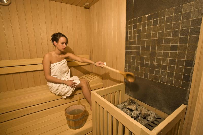 Superior Double or Twin Room with Spa Access image 3
