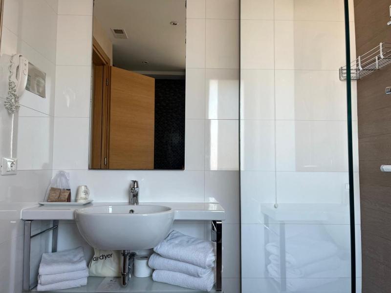 Triple Room image 3