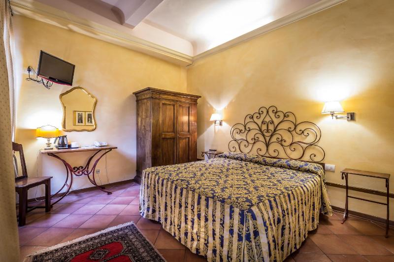 Double or Twin Room image 2